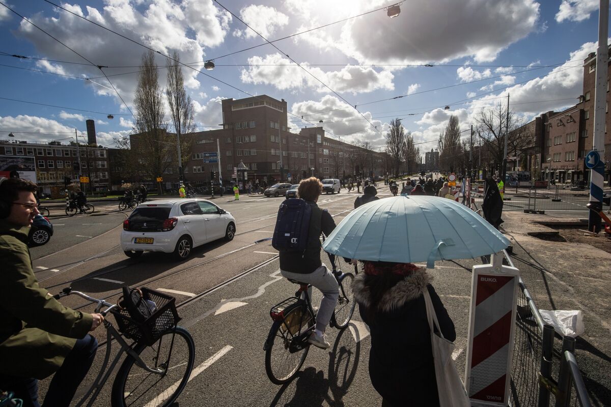 Illustrative photo for: US cities safer street crossings with Dutch-inspired safety