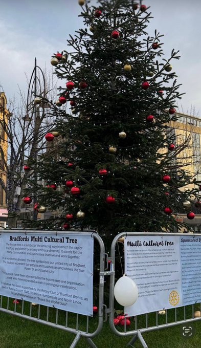 Illustrative photo for: Christmas theft Bradford shocks community with decoration