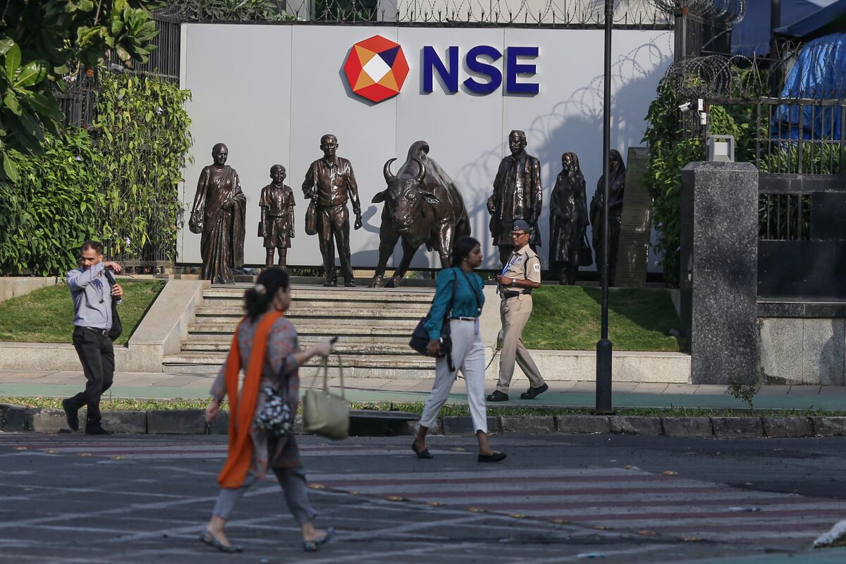 Illustrative photo for: India Edition: Santosh Nair Examines How Retail Investors