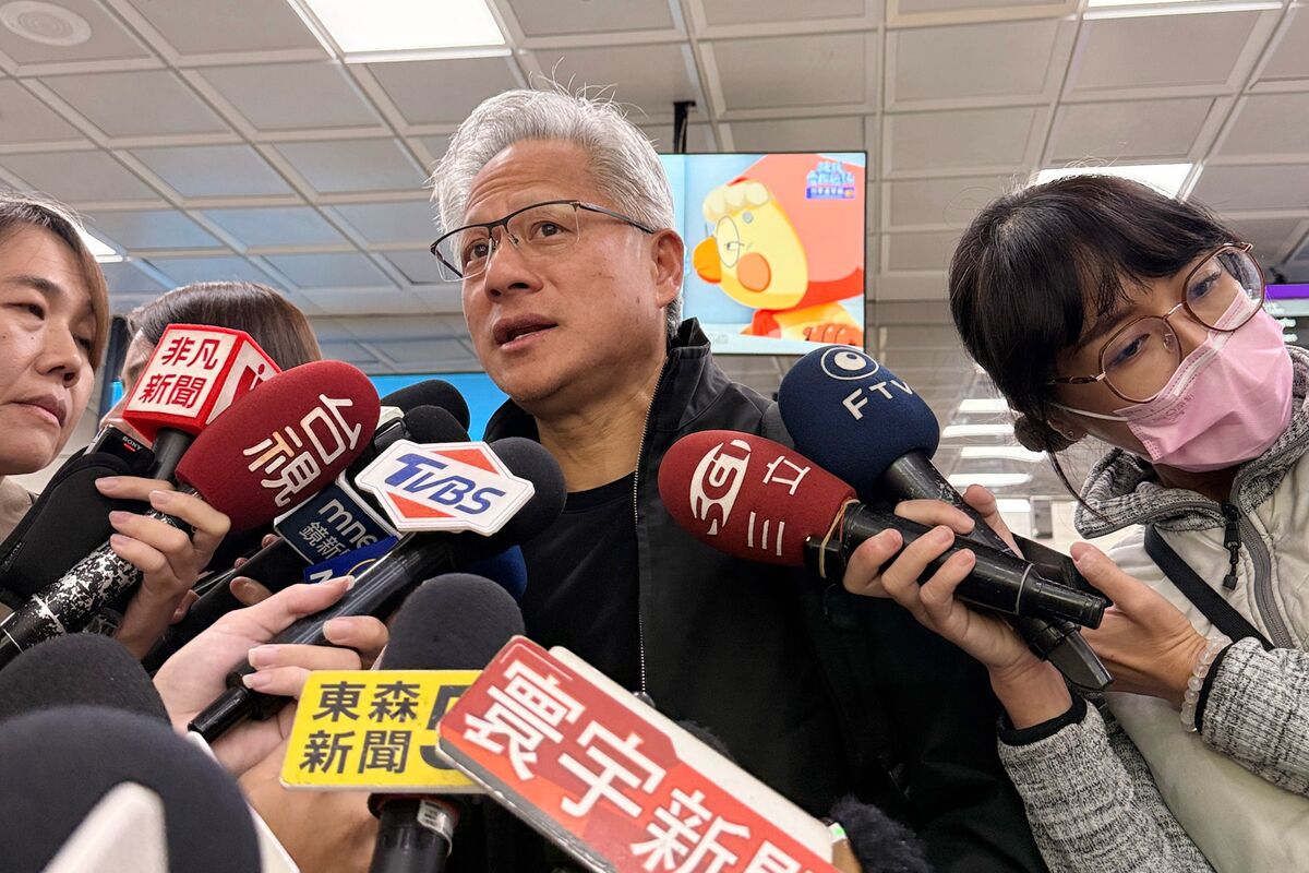 Illustrative photo for: Chipmakers AI growth Key to AI's Long-Term Success