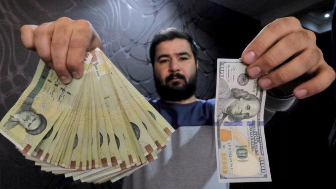 Illustrative photo for: Iranian economy hyperinflation: Rial hits 820,000 IRR per