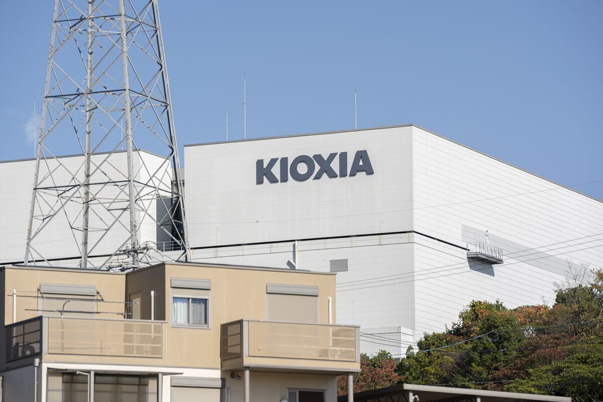 Illustrative photo for: AI data storage gains Drive Kioxia's Stock Surge This Year