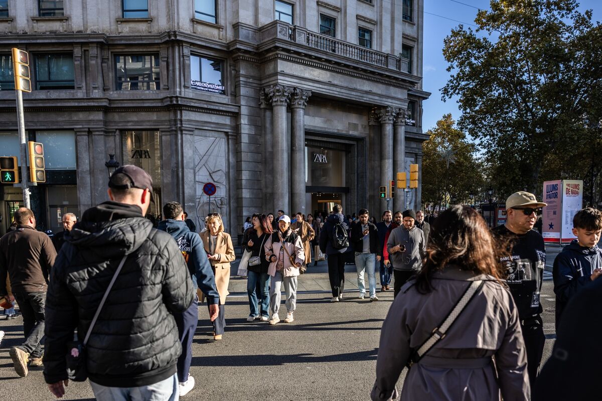 Illustrative photo for: Spanish inflation December eases but remains above