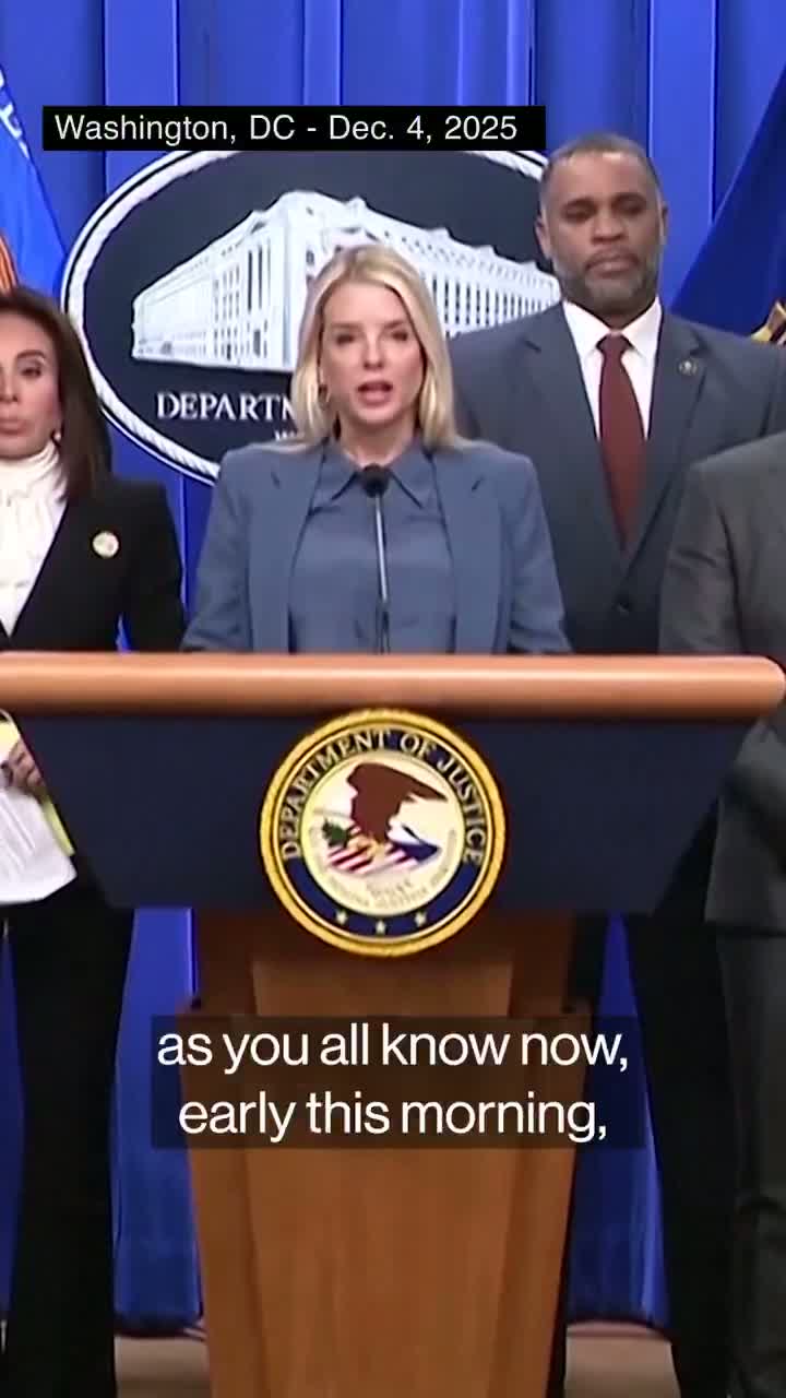 Illustrative photo for: FBI Arrests Suspect in RNC DNC Pipe Bomb Plot