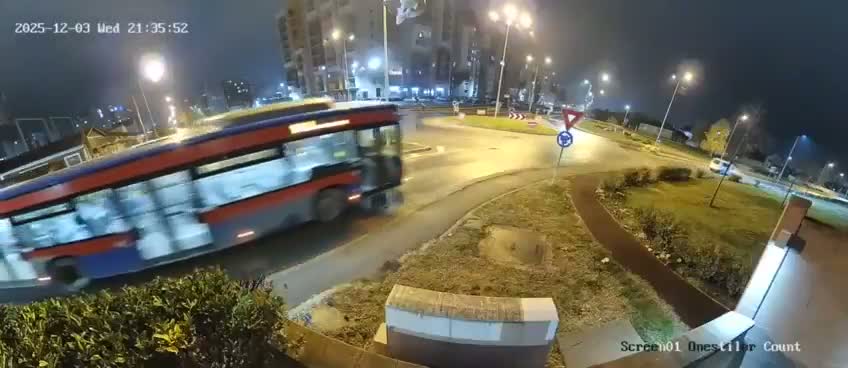 Illustrative photo for: Mercedes Car Crash Romania: Driver Loses Control Due to