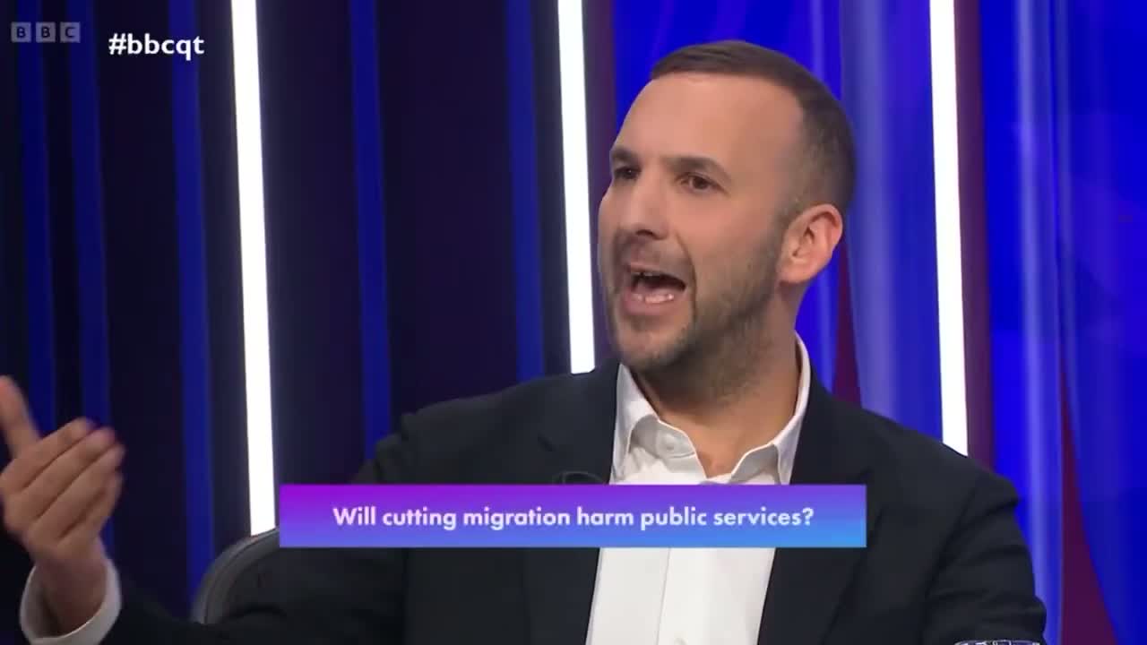 Illustrative photo for: UK Green Party immigration controversy: Poll support rises