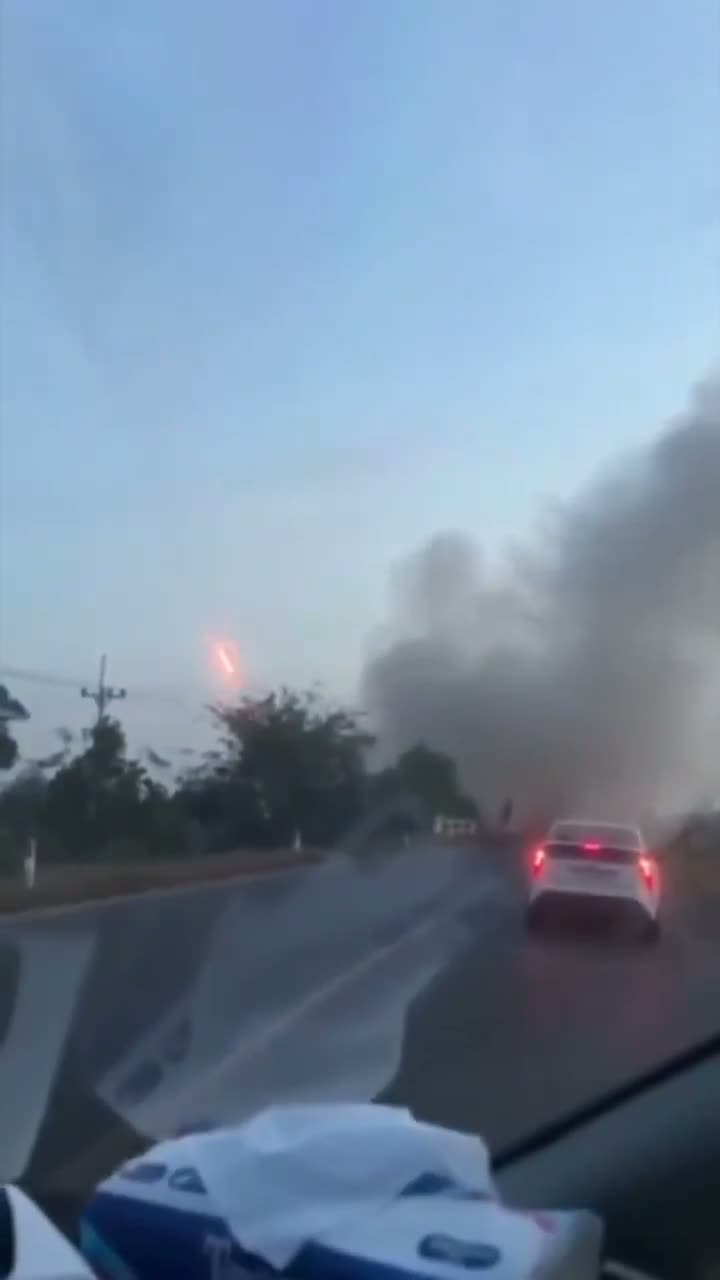 Illustrative photo for: Cambodia firing MLRS Thailand escalates regional tensions
