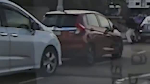 Illustrative photo for: Second hero Bondi Beach: New footage shows brave defender