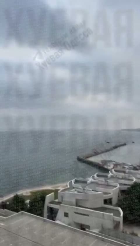 Illustrative photo for: Russian drone Odesa crashes into high-rise but fails to