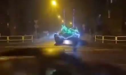 Illustrative photo for: Poland Leopard Christmas Tank Lights Up Holiday Celebrations