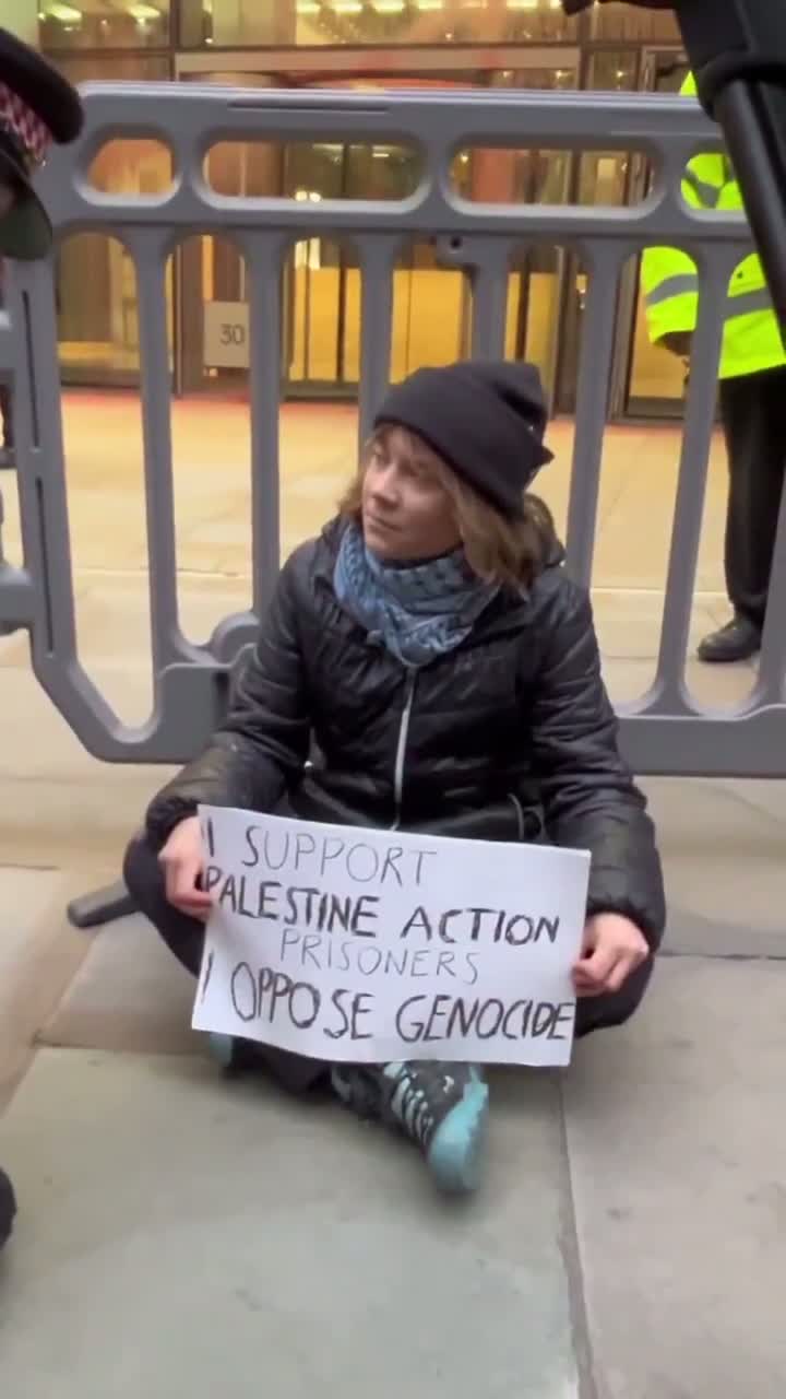 Illustrative photo for: Greta arrest Palestine Action: Thunberg Detained in London
