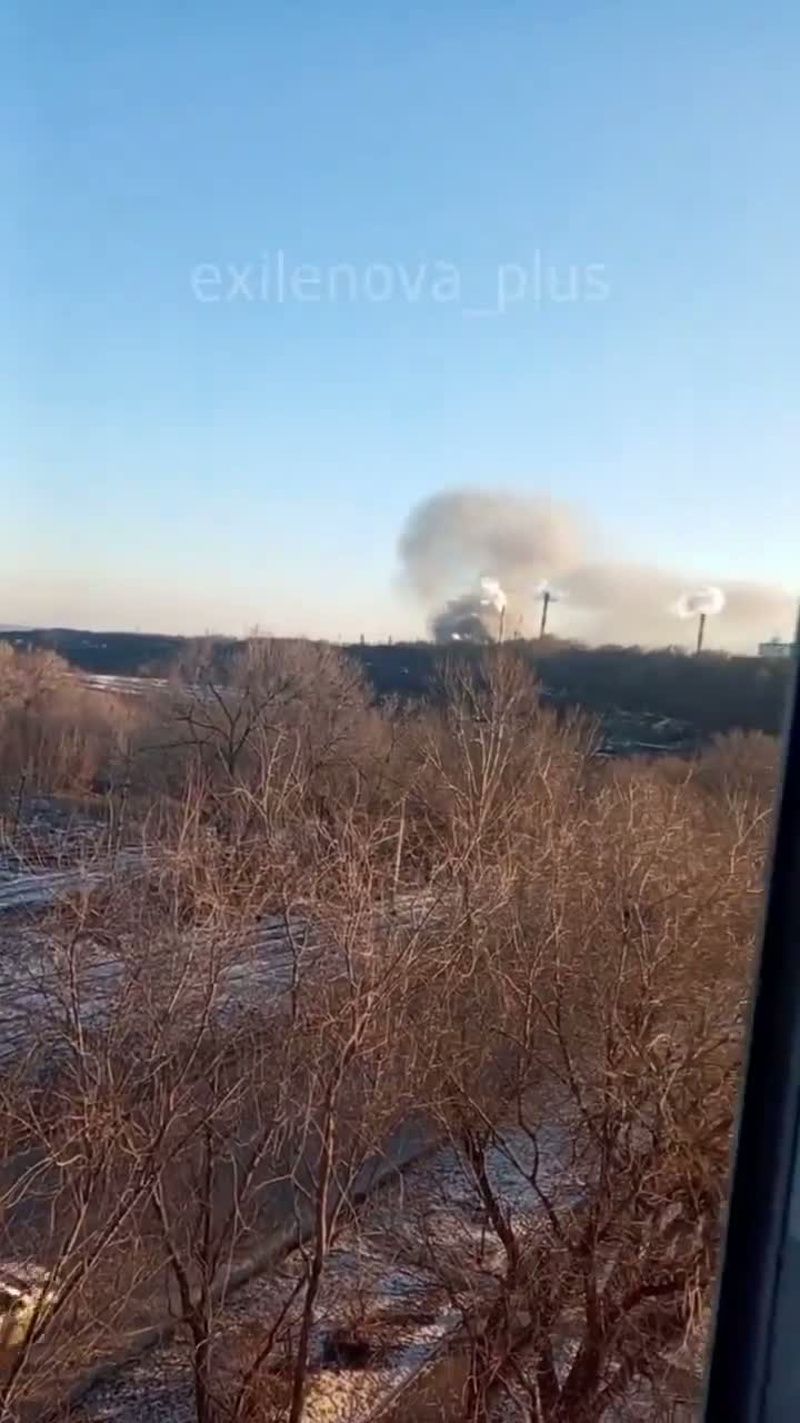 Illustrative photo for: Oil refinery fire Saratov: large blaze causes smoke column,