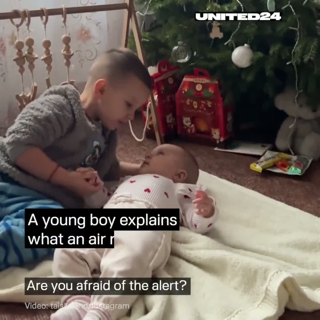 Illustrative photo for: Ukrainian Boy Explains Air Raids to Baby Sister Near
