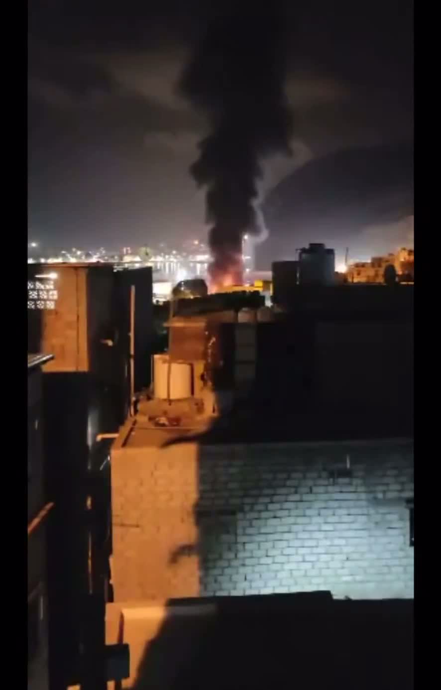 Illustrative photo for: Saudi Arabia Yemen airstrikes Target UAE Arms Shipment at