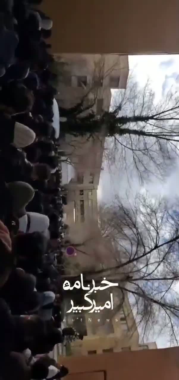 Illustrative photo for: Iran protests regime change as students at Isfahan