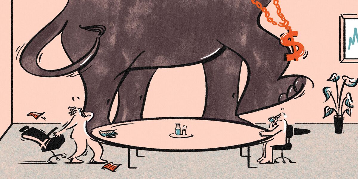 Illustrative photo for: Employee Money Discussion Communication Improves as