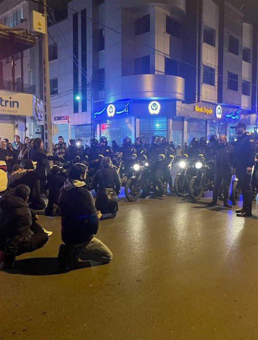 Illustrative photo for: Iranian Patriots Fight Back Against Islamist Regime