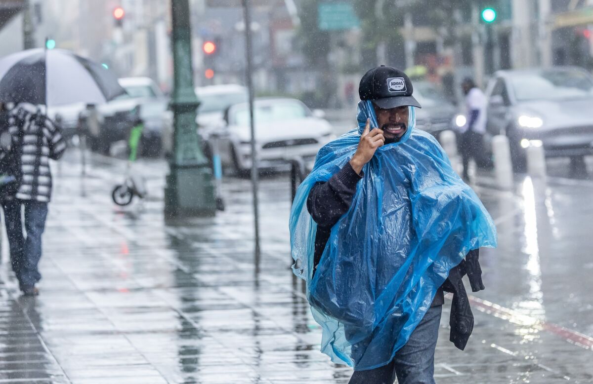 Illustrative photo for: Los Angeles Issues Flood Watch Amid Severe Storms Sweeping
