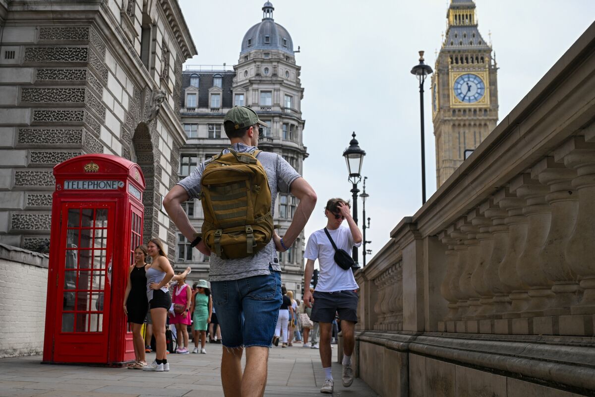 Illustrative photo for: Britain Population Decline Hits Record Deaths Surpassing