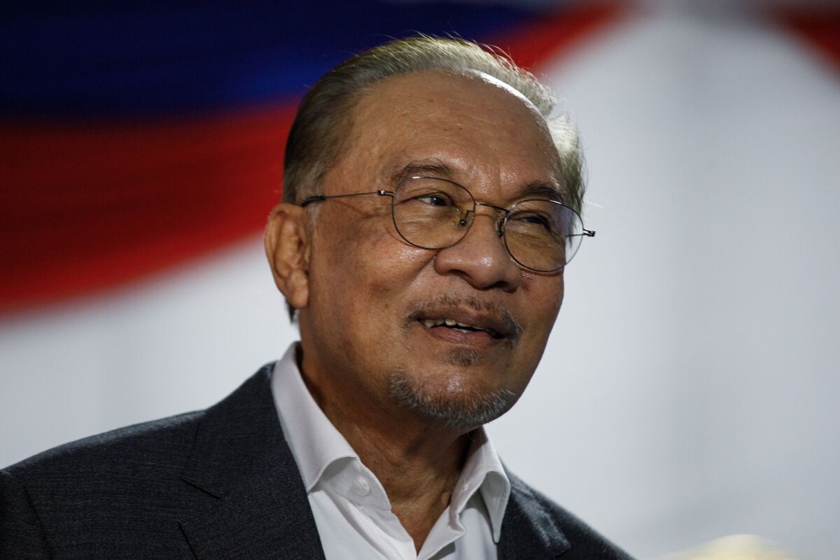 Illustrative photo for: Malaysian Prime Minister Anwar Ibrahim Vows to Implement
