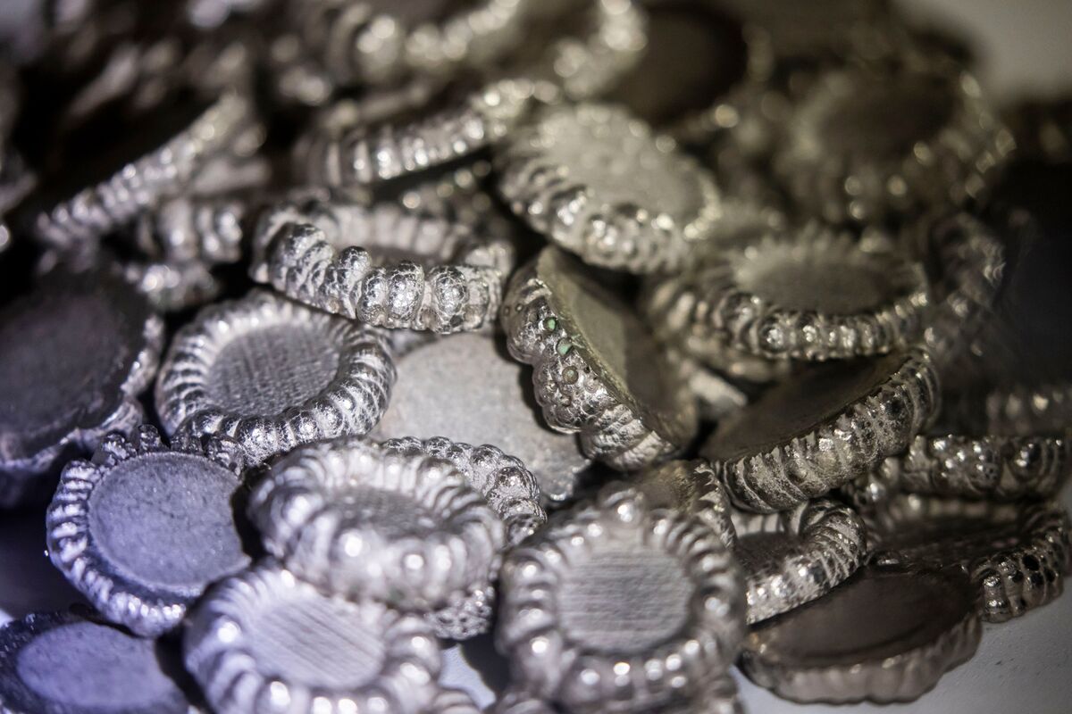 Illustrative photo for: Nickel Price Retreat as Base Metal Rally Pauses