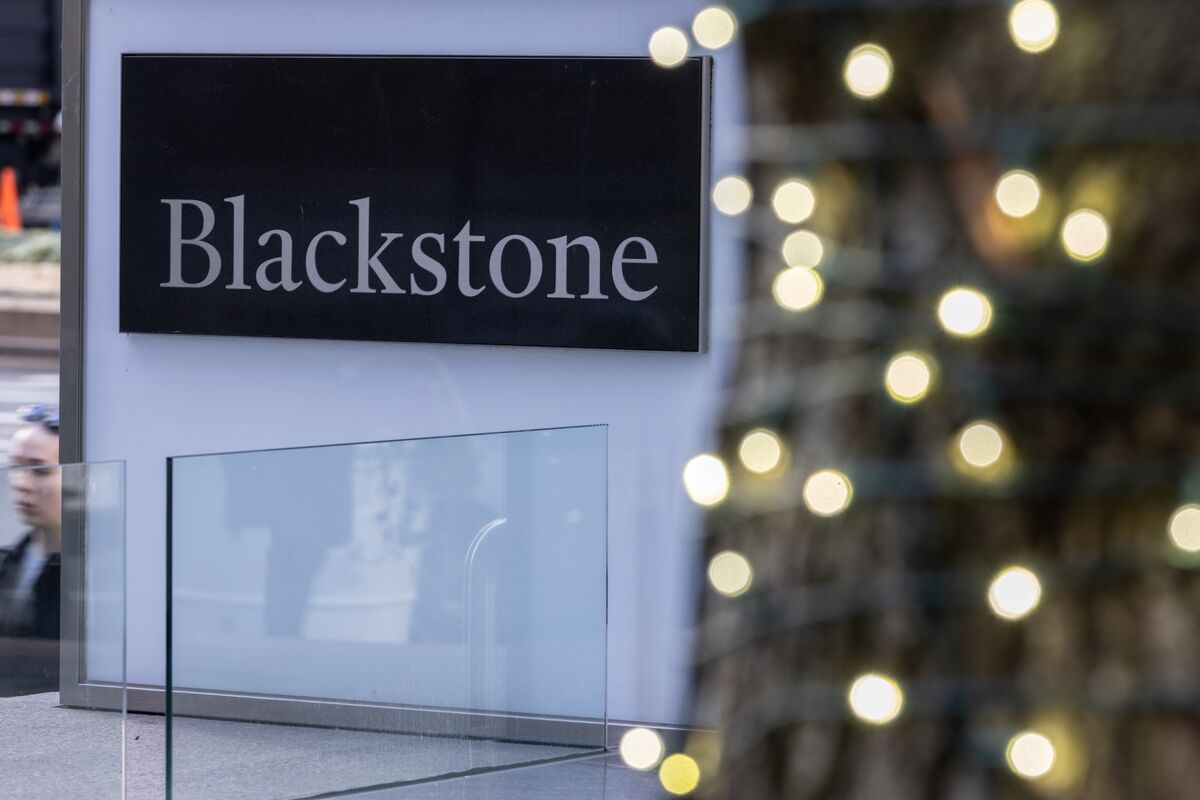 Illustrative photo for: Buyout financing loan market Faces First Major Test in 2026