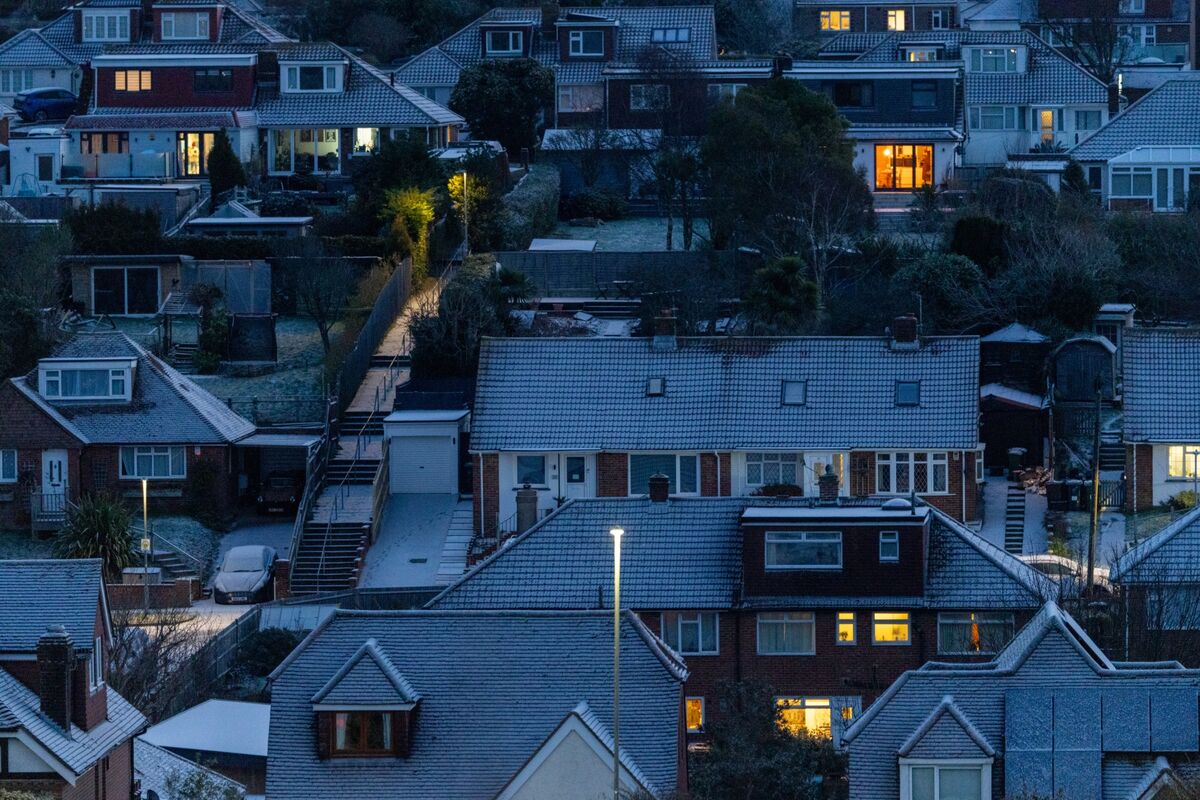 Illustrative photo for: UK house prices 2026: What to expect after flat prices