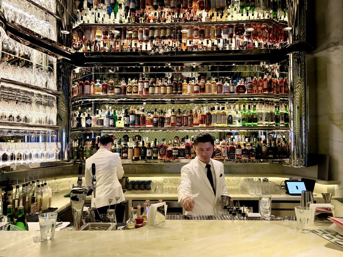 Illustrative photo for: Peridot Hong Kong skyscraper: Inside the Stunning New