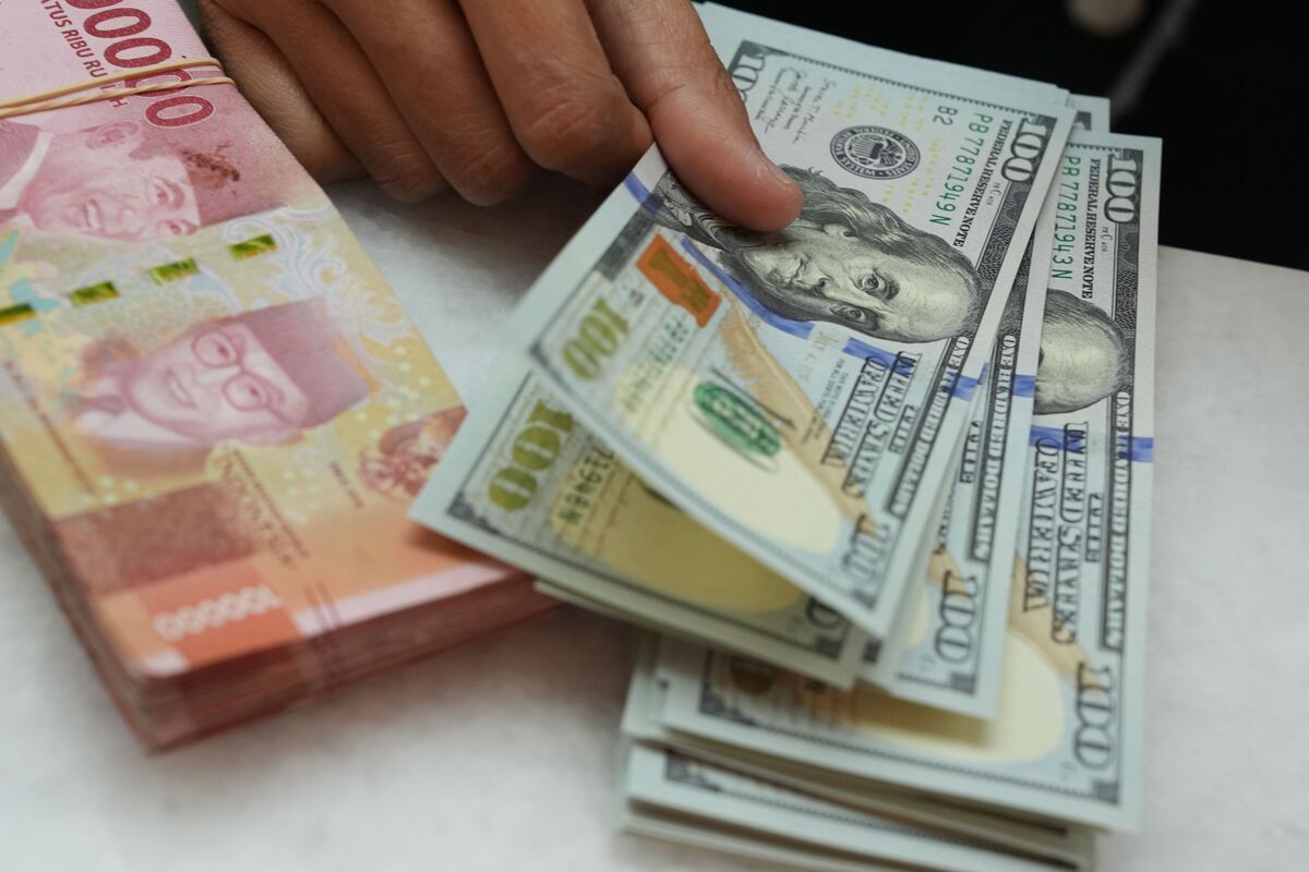 Illustrative photo for: Indonesia dollar bond issuance set for first Asian