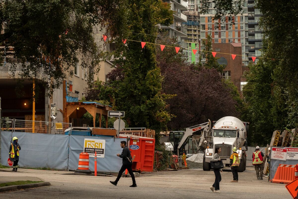 Illustrative photo for: Investors’ Billions in Canadian Private Real Estate Remain