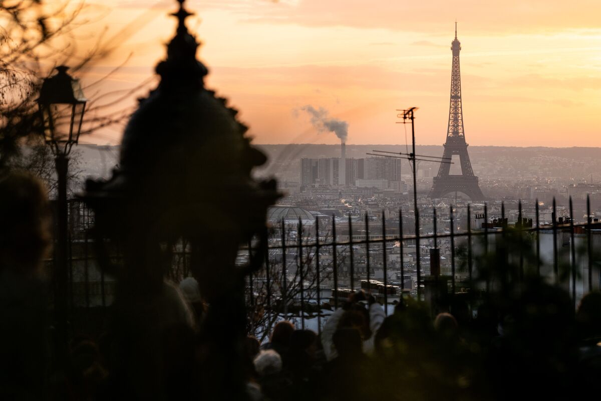 Illustrative photo for: France greenhouse gas emissions fall short, challenging