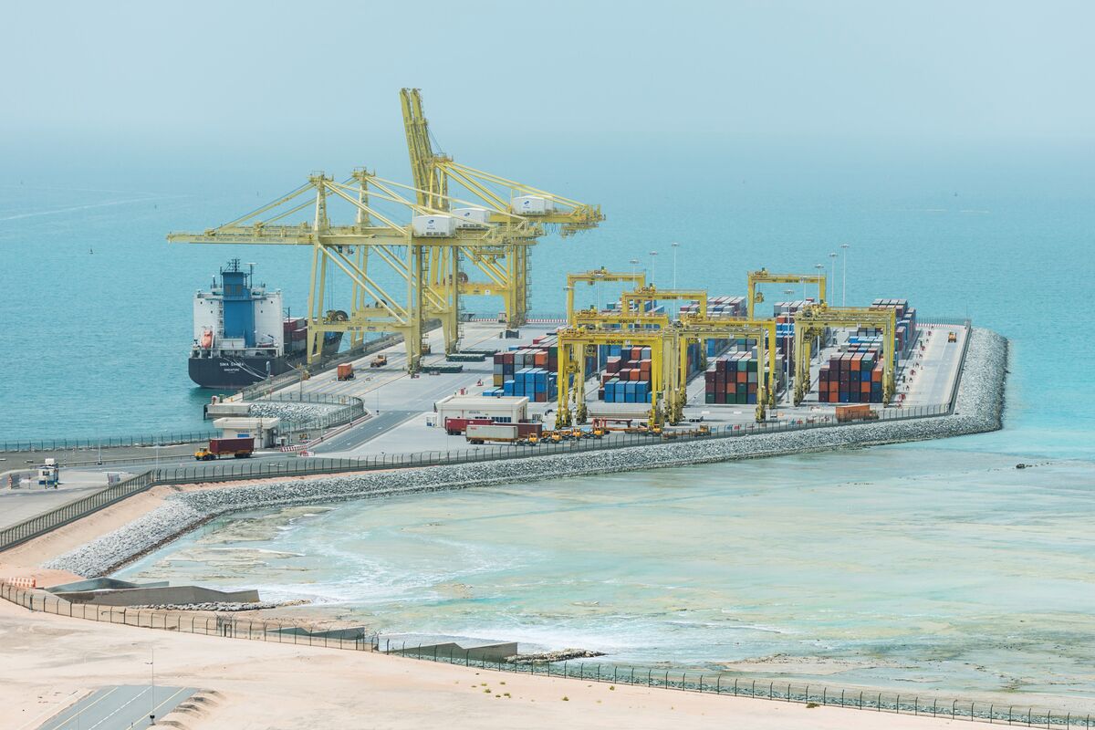 Illustrative photo for: UAE Warns US Iran Tariffs May Disrupt Commodity Supplies —