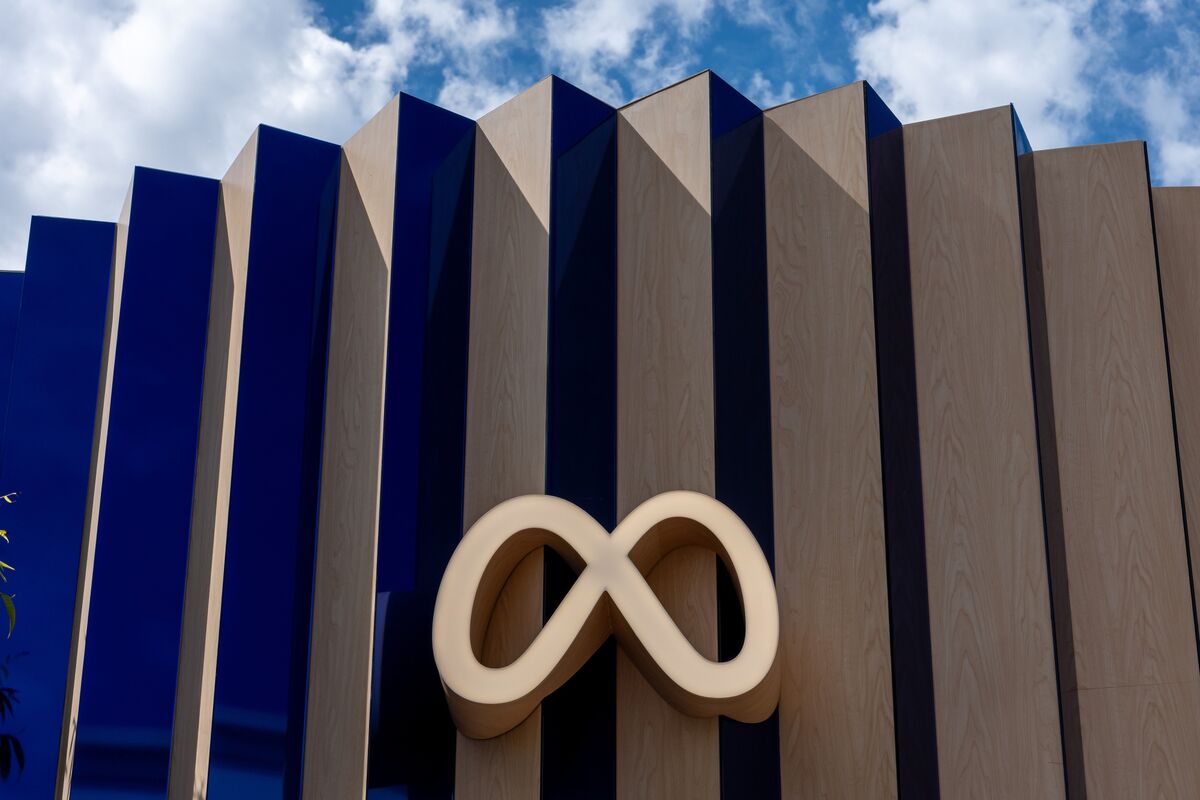 Illustrative photo for: Immigration crackdown data center: Feds raid Louisiana