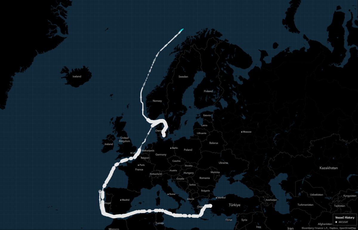 Illustrative photo for: Mysterious Oil Tanker Voyage Reverses Course Near Germany