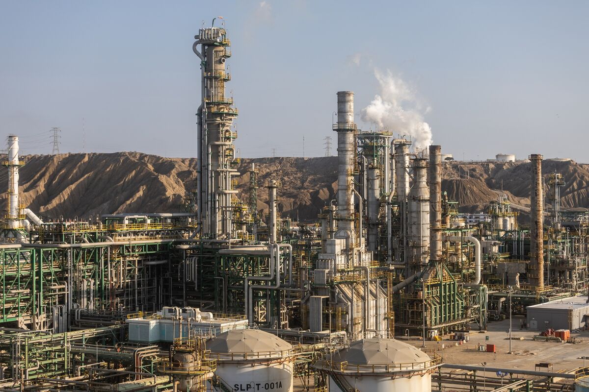 Illustrative photo for: Peru Oil Refinery Investment: Govt Seeks Private Investors