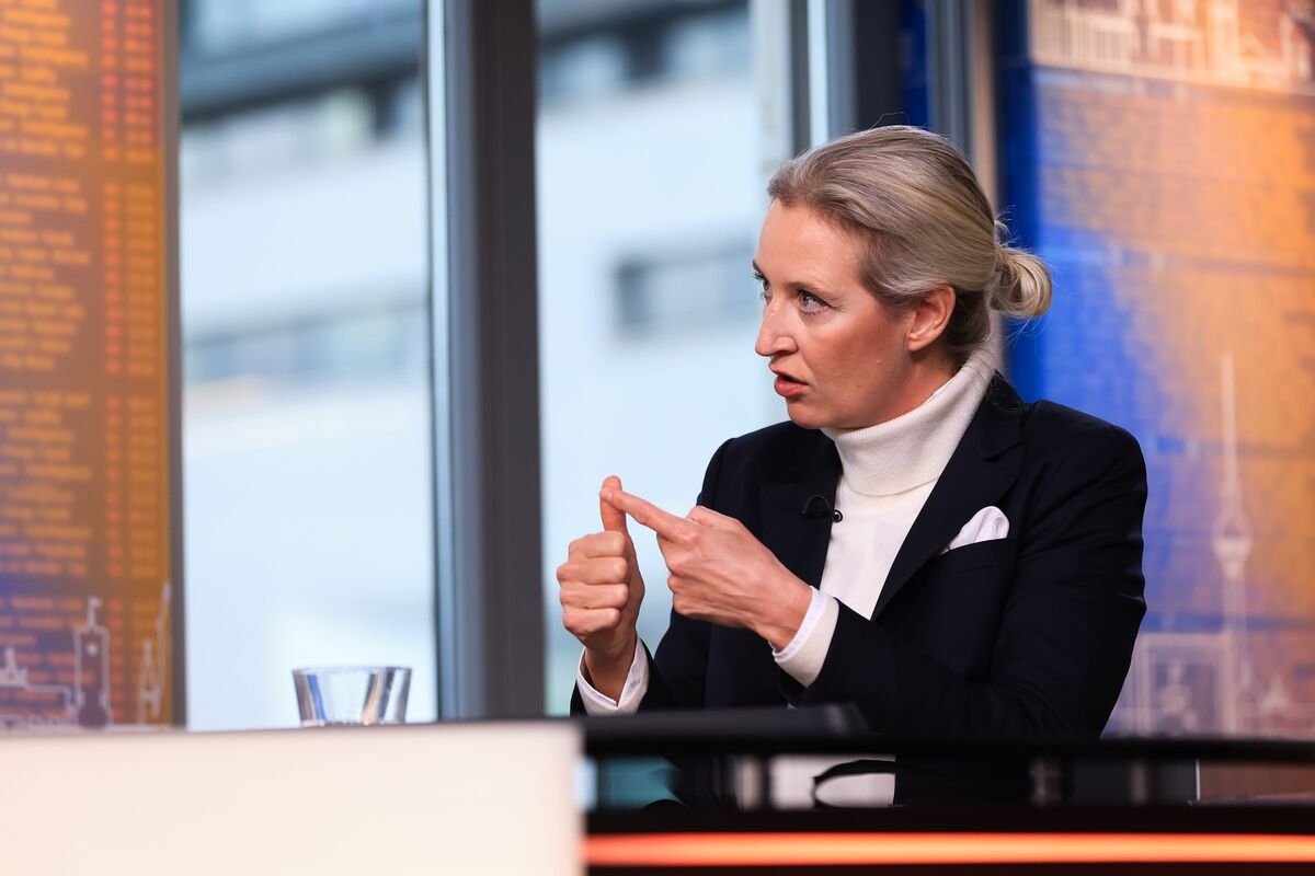 Illustrative photo for: Trump Maduro Greenland tensions: Far-Right Parties Condemn