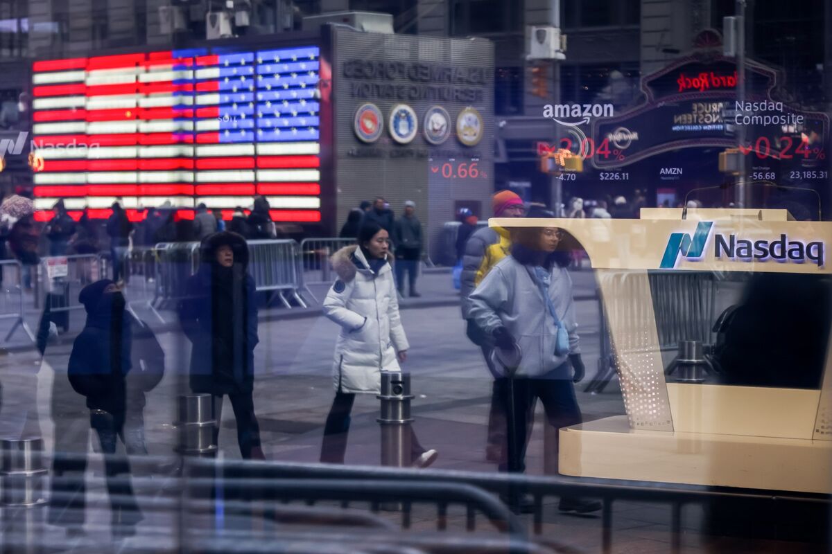 Illustrative photo for: Equity Bulls Face Key Test in 2026 as Earnings Report Amid