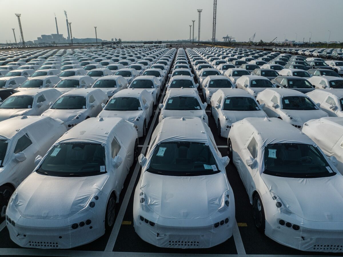 Illustrative photo for: China car exports regulation: Crackdown ends as markets open