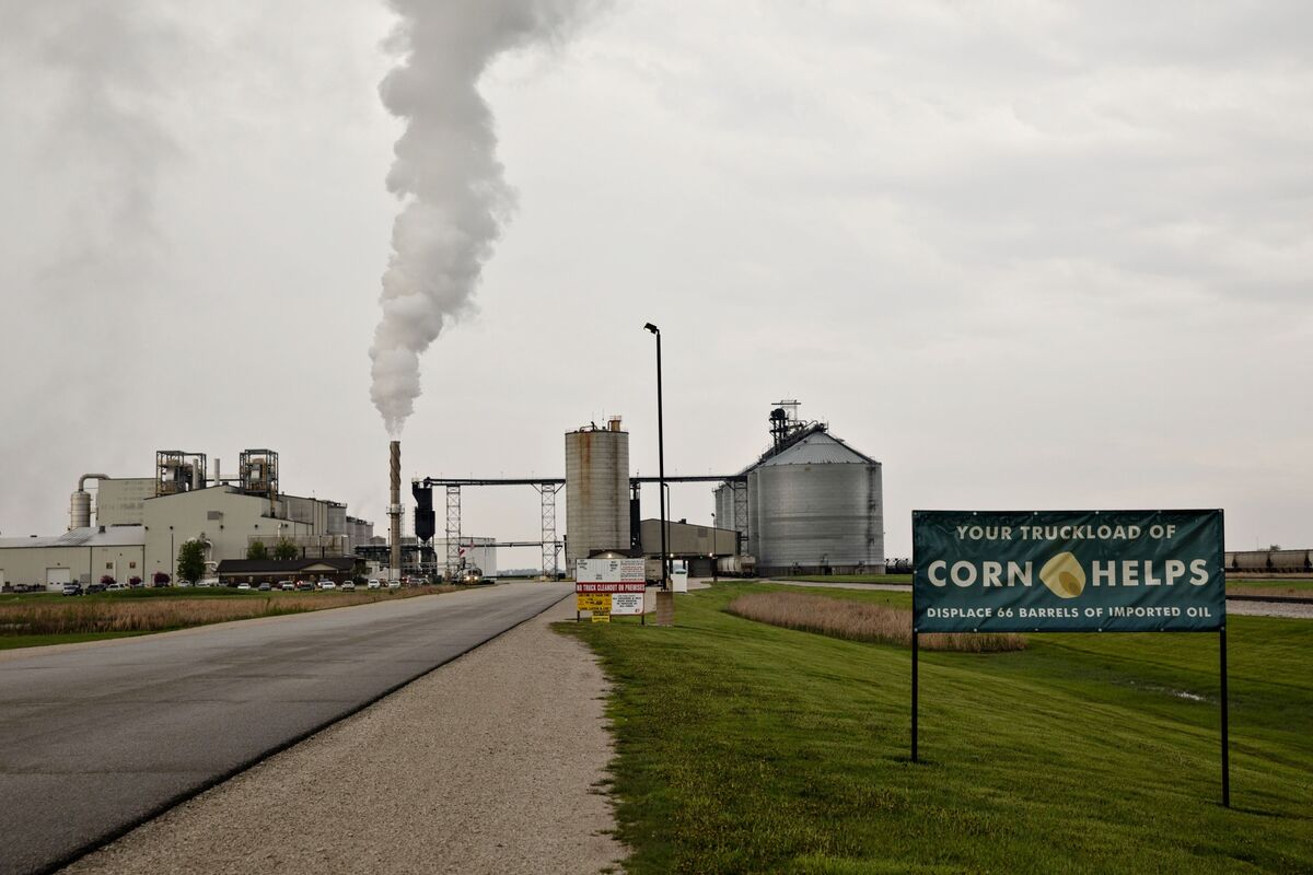 Illustrative photo for: Legislation to Allow Year-Round Ethanol Sales Removed from