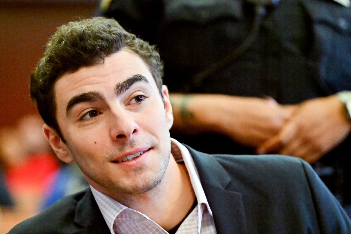 Illustrative photo for: US Federal Murder Trial Set for Luigi Mangione Starts