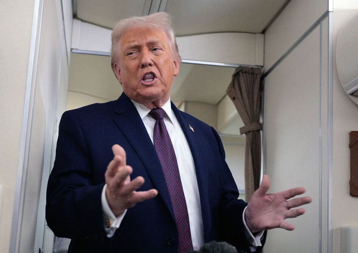 Illustrative photo for: Trump UK military NATO: Trump Praises UK Military After