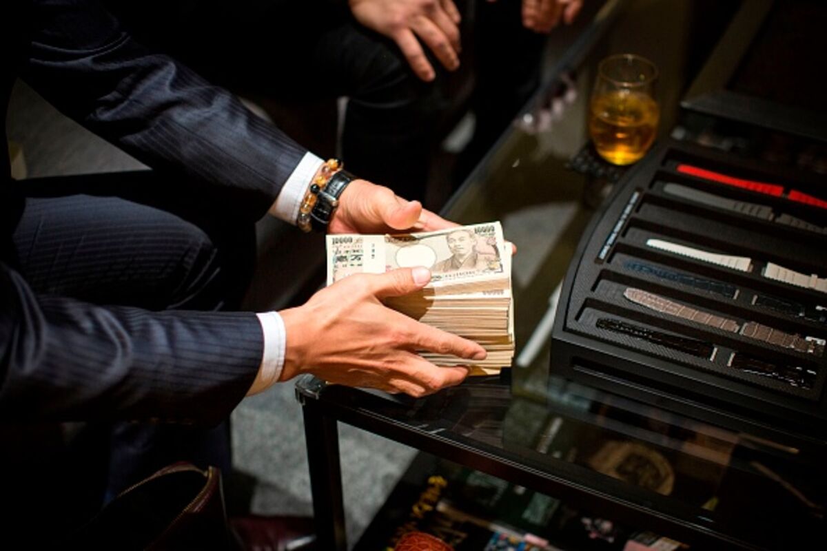 Illustrative photo for: Traders Brace for Japan Yen Intervention Amid Prime