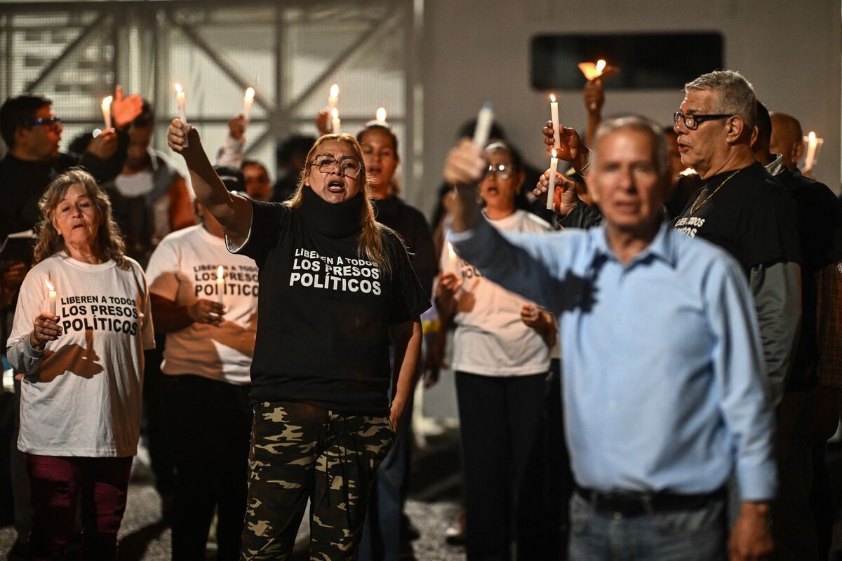 Illustrative photo for: Venezuela political prisoners release: At least 80