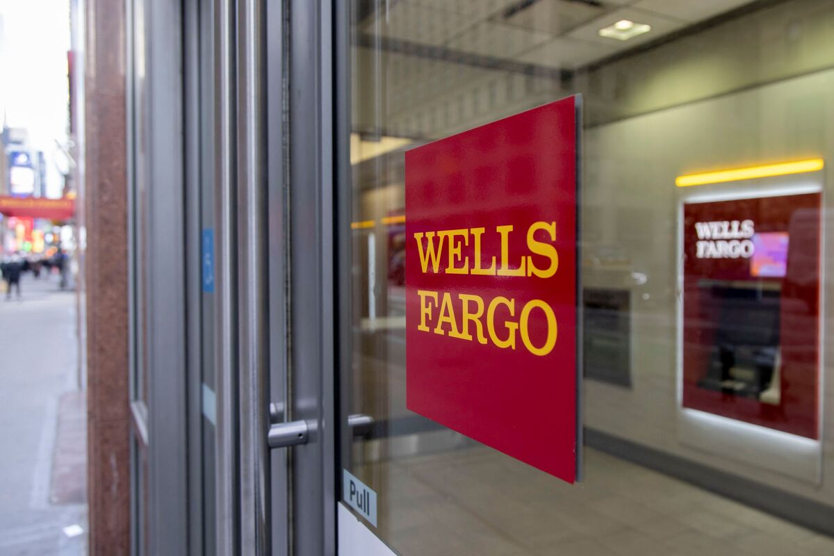 Illustrative photo for: Wells Fargo AI Leadership: Former AWS Exec Faraz Shafiq