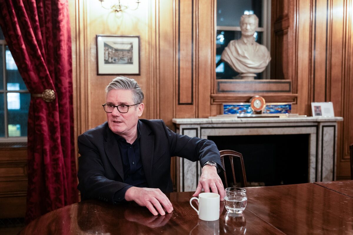 Illustrative photo for: Keir Starmer Promises UK US China relations Won't Force