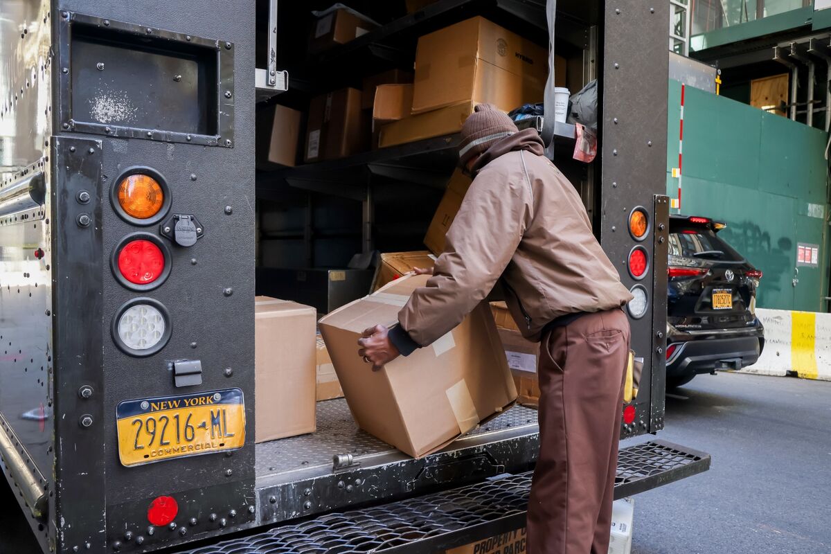 Illustrative photo for: UPS Workforce Restructuring Amid Rich Union Contract,