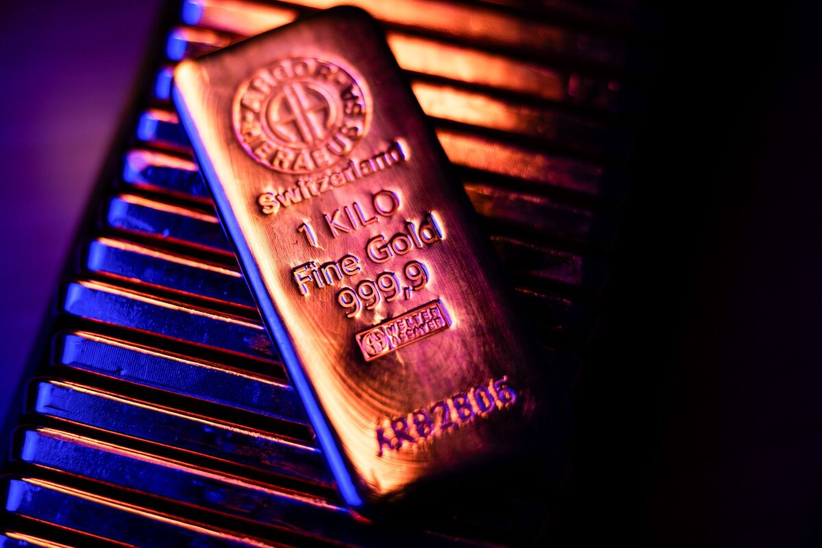 Illustrative photo for: Gold Price Stability After Week of Gains Amid Dollar