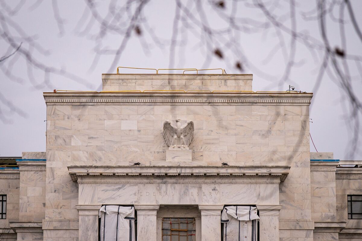 Illustrative photo for: Fed interest rate decision: Rates Stay Steady Amid Economic