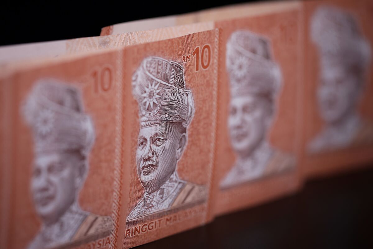 Illustrative photo for: Malaysian Ringgit Rally Continues on Structural Factors