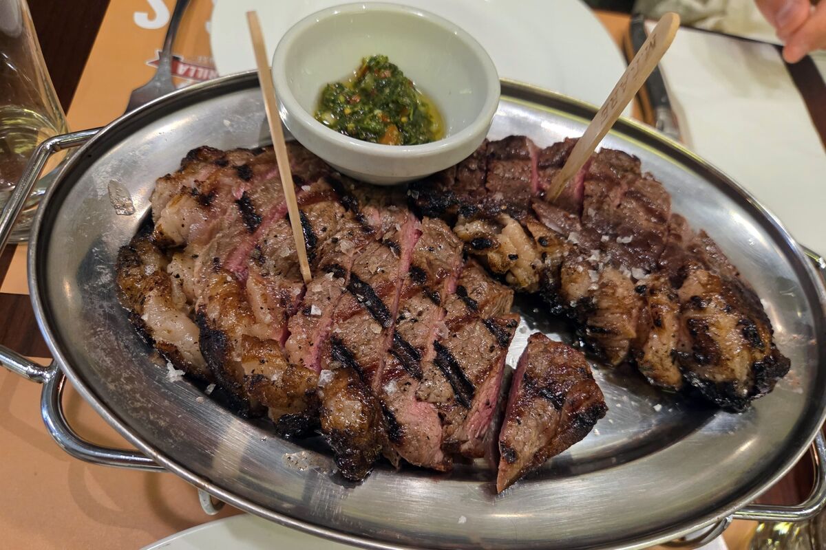 Illustrative photo for: Hong Kong Steakhouse Deal: Unlimited Fries & Steak for